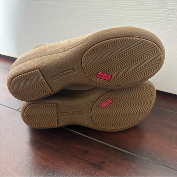 Size 7 Hush Puppies Women's Tan Suede Sherpa Lined Lace Up Wedge Heel Bootie - Picture 7 of 9